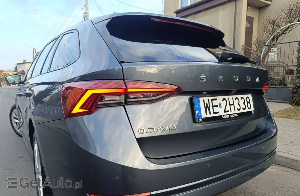 SKODA Octavia 
