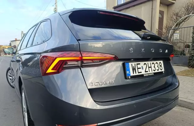 SKODA Octavia 