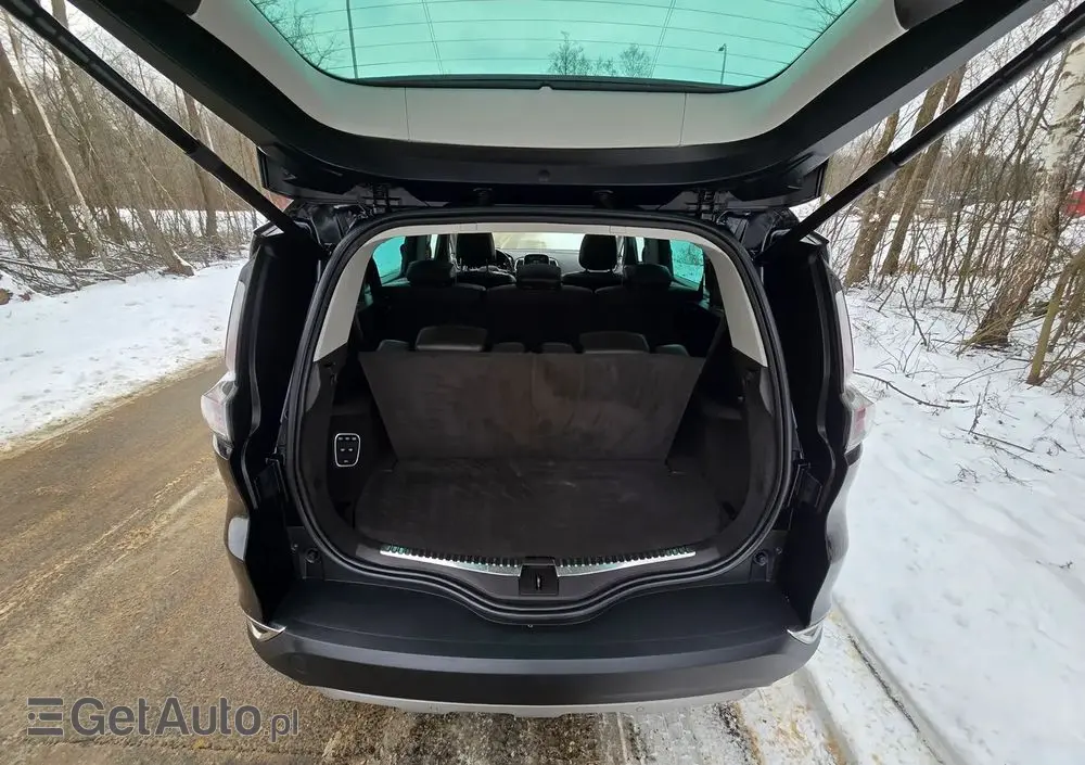 RENAULT Espace 1.6 dCi Energy Initiale Paris EDC 7os