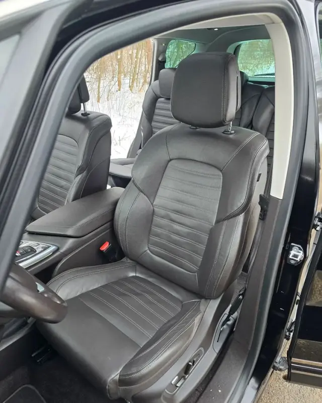 RENAULT Espace 1.6 dCi Energy Initiale Paris EDC 7os