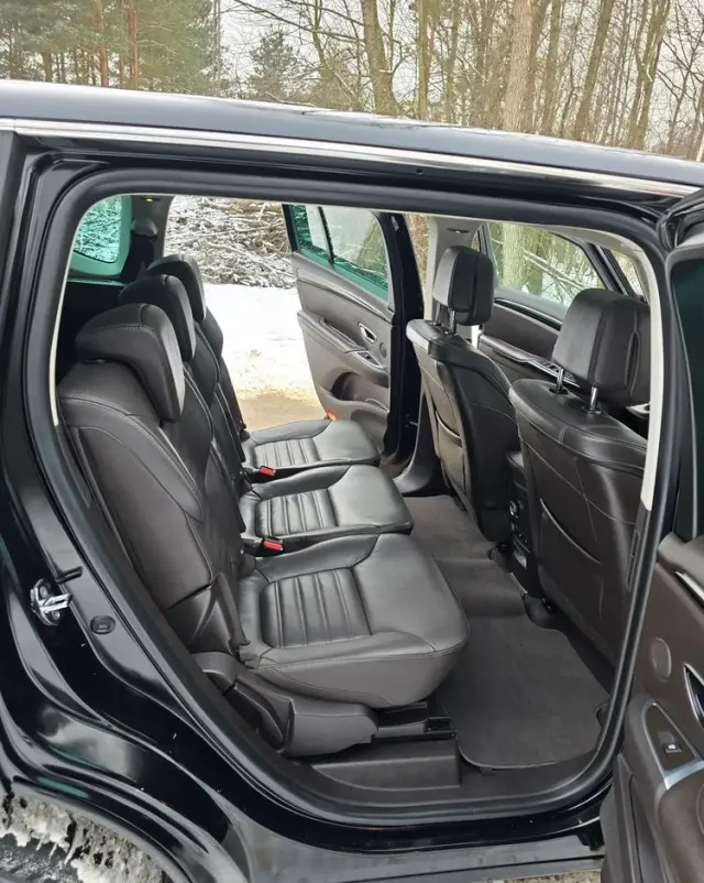 RENAULT Espace 1.6 dCi Energy Initiale Paris EDC 7os