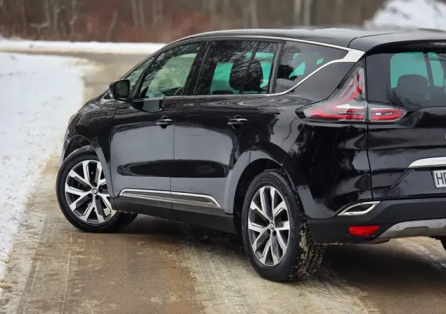 RENAULT Espace 1.6 dCi Energy Initiale Paris EDC 7os