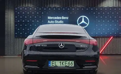 MERCEDES-BENZ EQE 