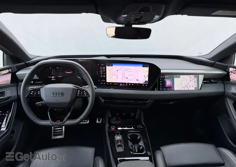 AUDI S6 Avant e-tron 