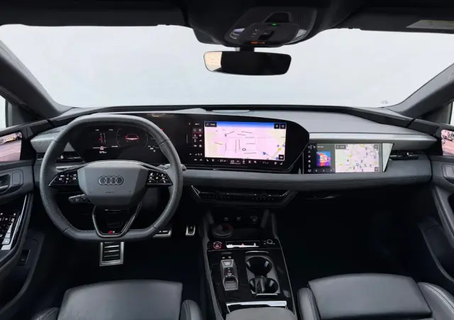 AUDI S6 Avant e-tron 