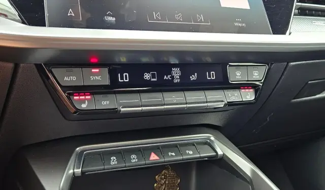 AUDI A3 Limousine 35 TFSI S tronic S line