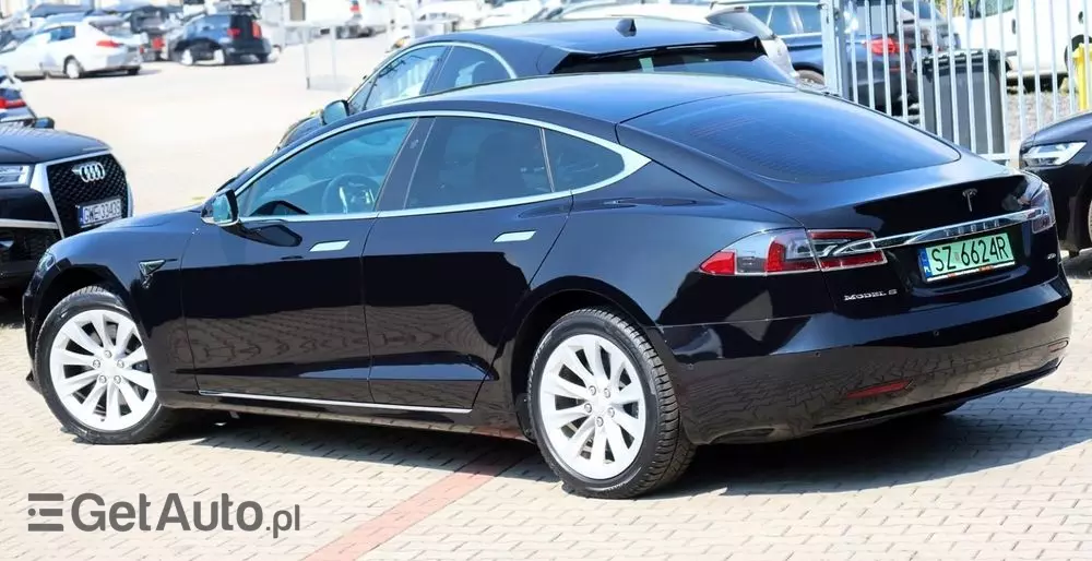 TESLA Model S Long Range Plus