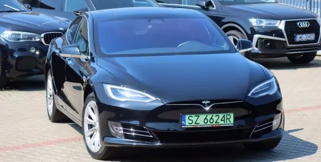 TESLA Model S Long Range Plus