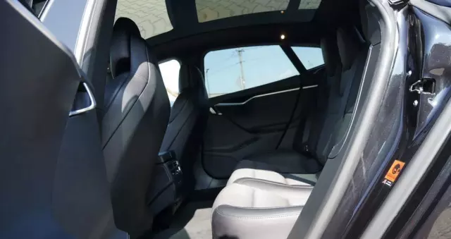 TESLA Model S Long Range Plus