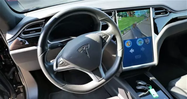 TESLA Model S Long Range Plus