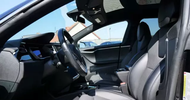 TESLA Model S Long Range Plus