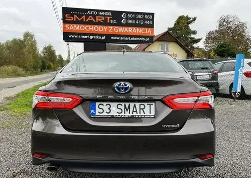 TOYOTA Camry 