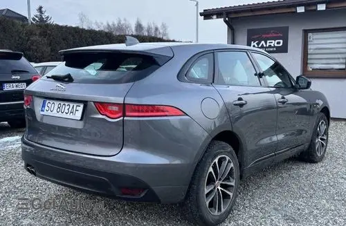 JAGUAR F-Pace 