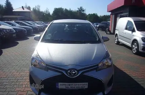 TOYOTA Yaris 