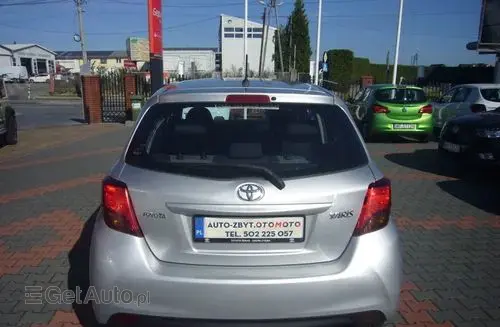 TOYOTA Yaris 