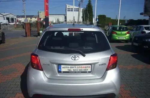 TOYOTA Yaris 