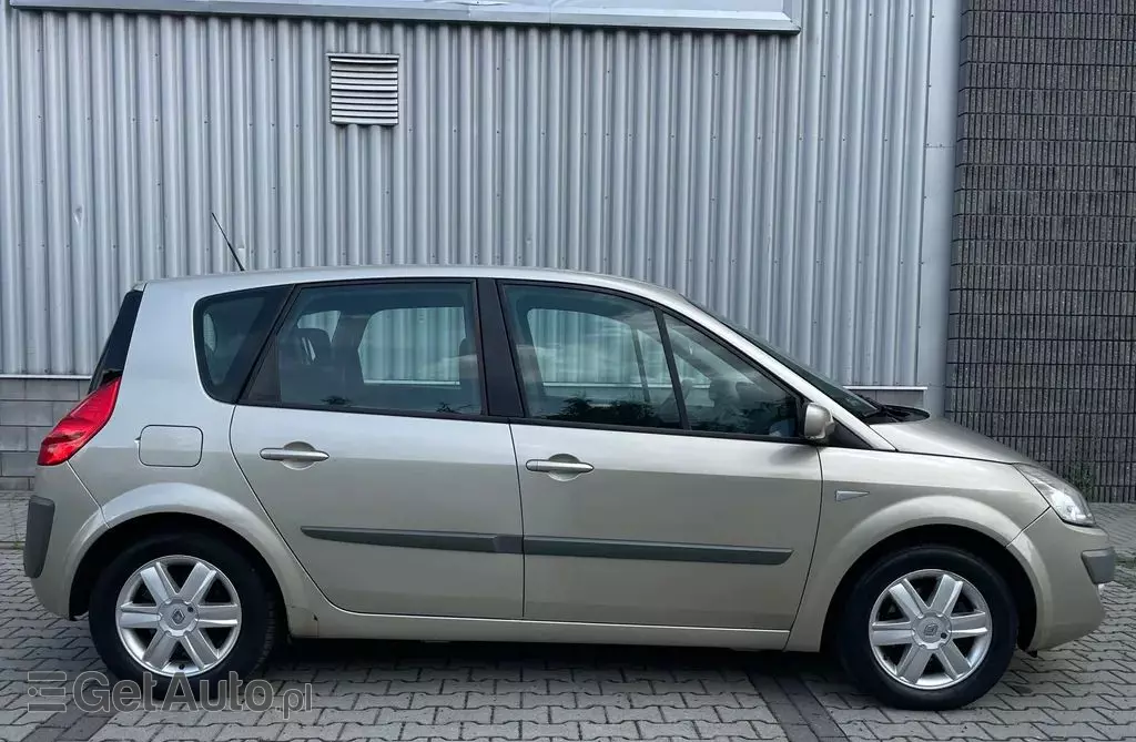 RENAULT Scenic 