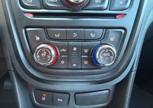 OPEL Mokka 1.4 T Cosmo