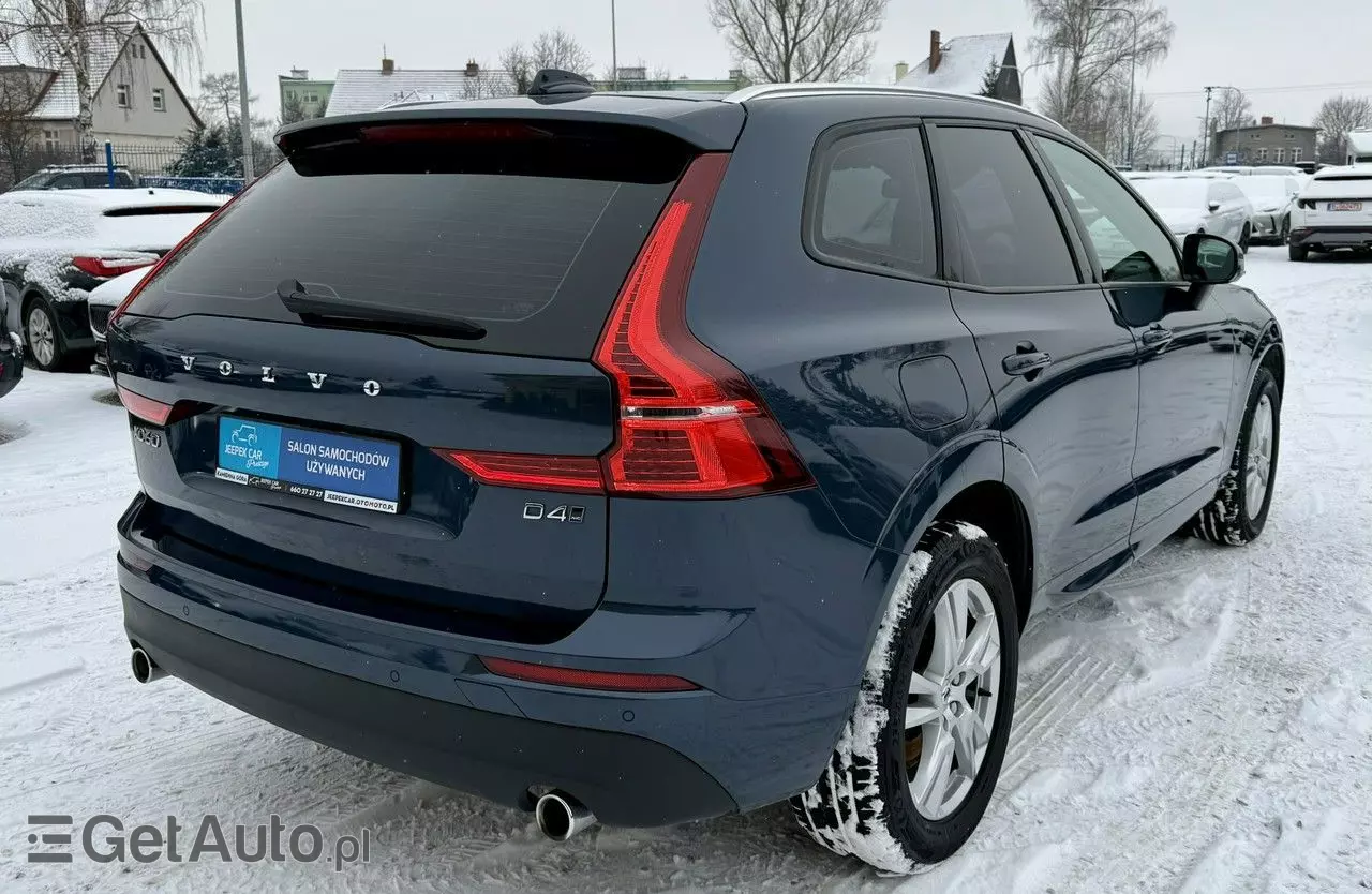 VOLVO XC 60 D4 AWD Momentum Pro