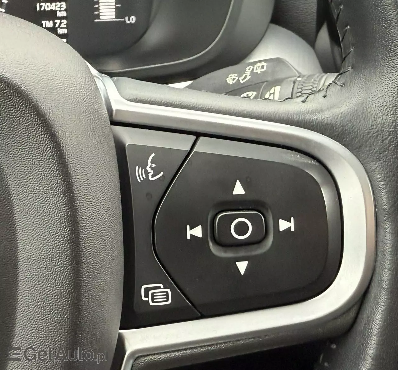 VOLVO XC 60 D4 AWD Momentum Pro