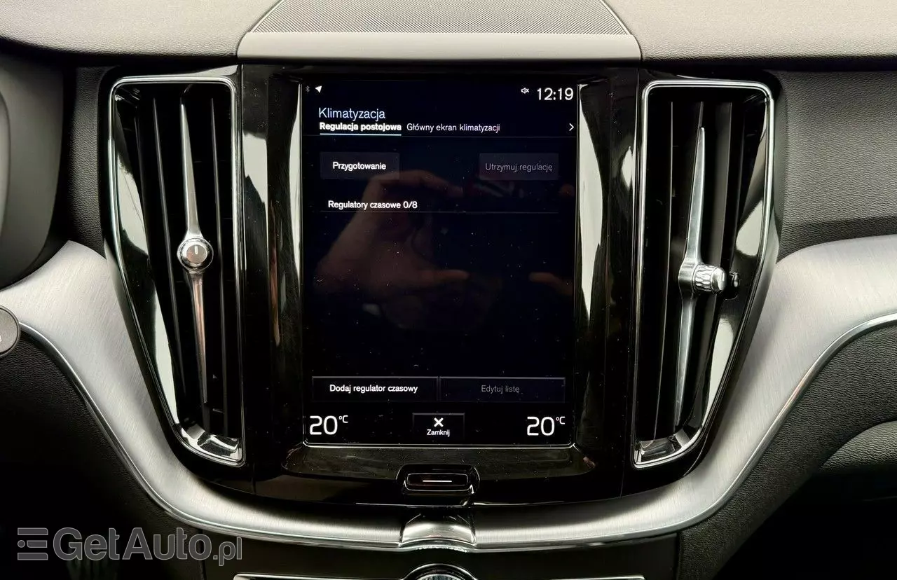 VOLVO XC 60 D4 AWD Momentum Pro