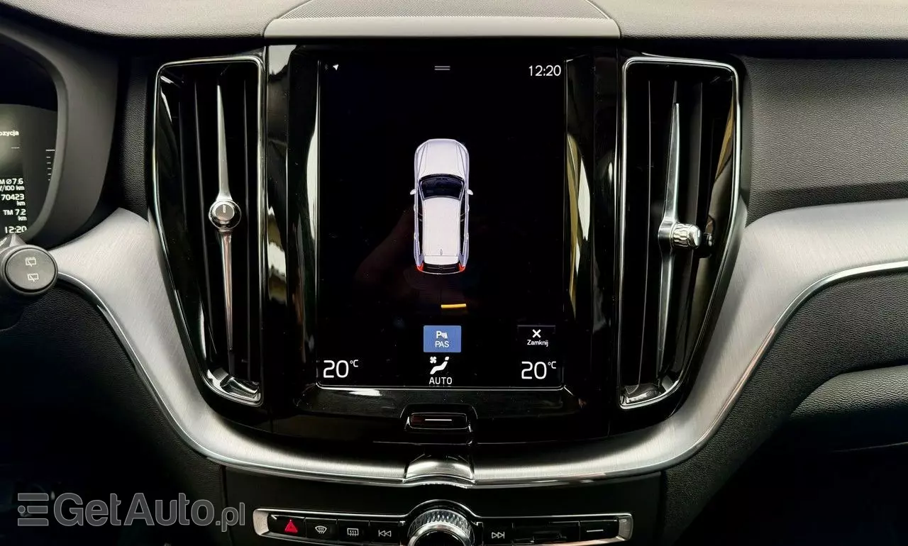 VOLVO XC 60 D4 AWD Momentum Pro