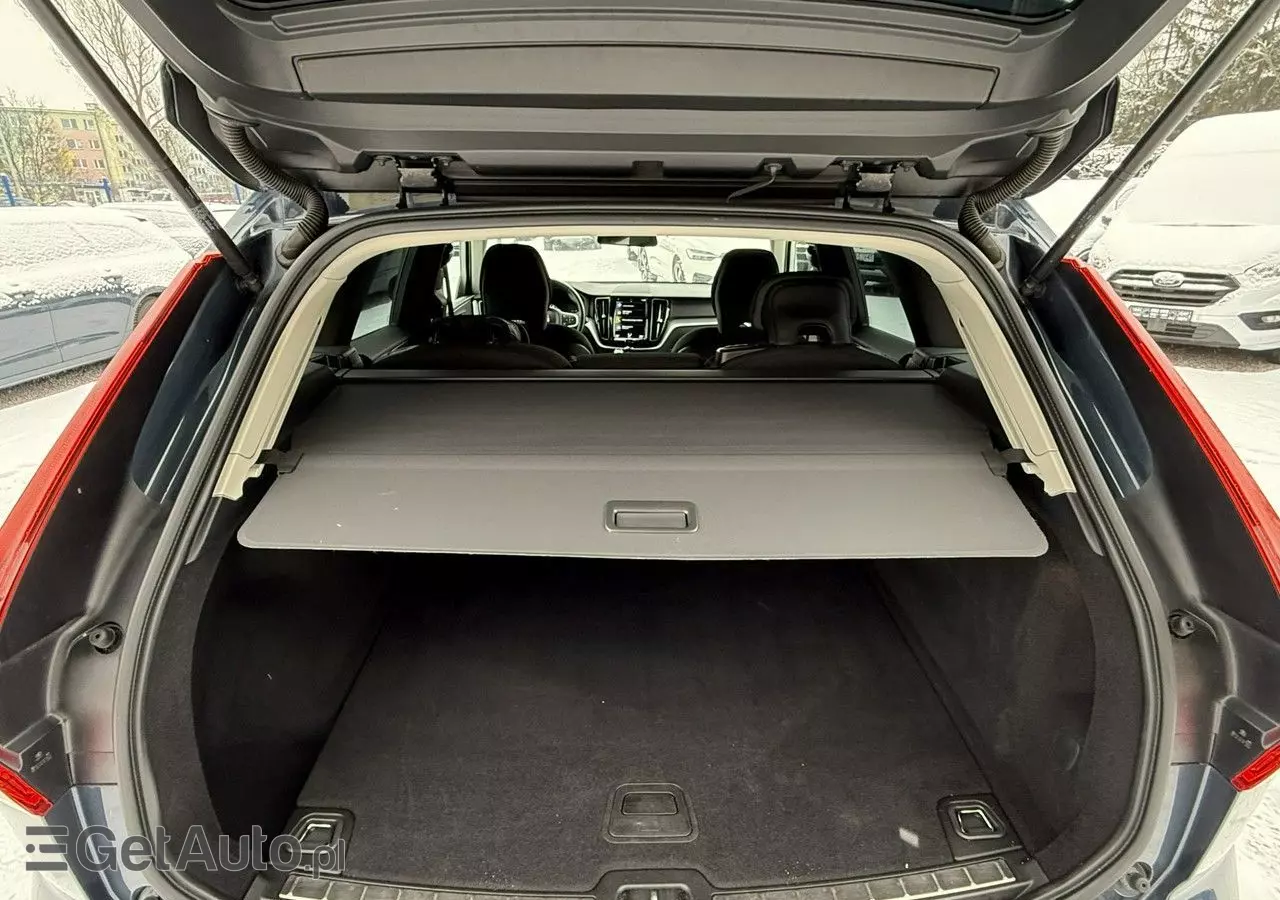 VOLVO XC 60 D4 AWD Momentum Pro