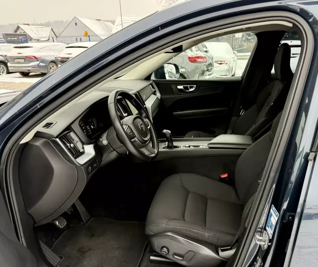 VOLVO XC 60 D4 AWD Momentum Pro