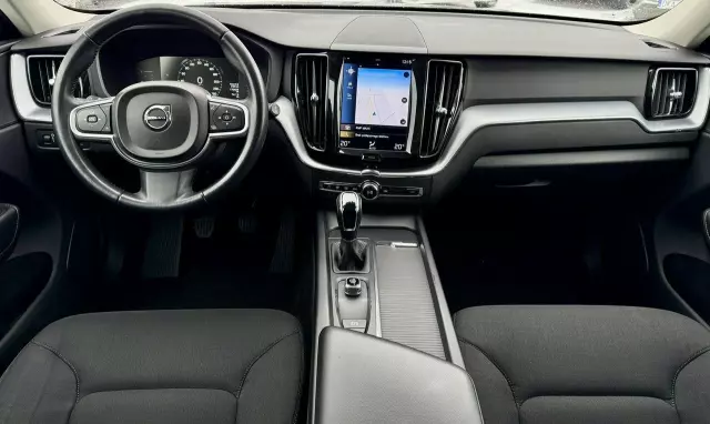 VOLVO XC 60 D4 AWD Momentum Pro