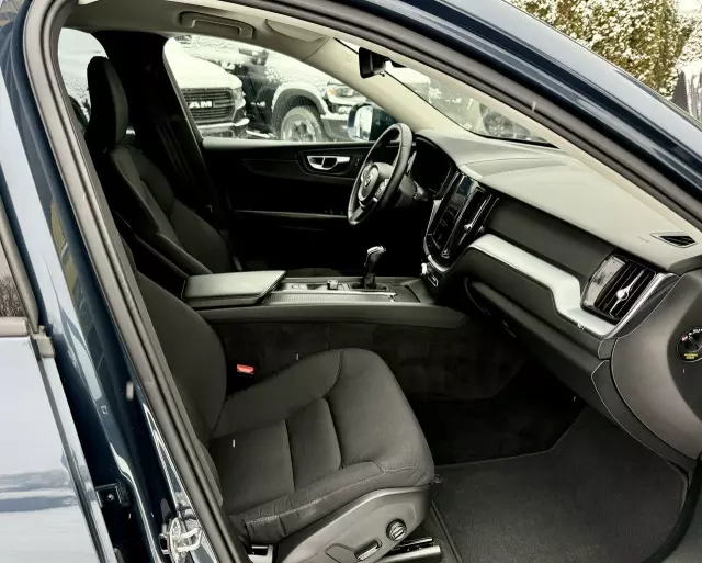 VOLVO XC 60 D4 AWD Momentum Pro