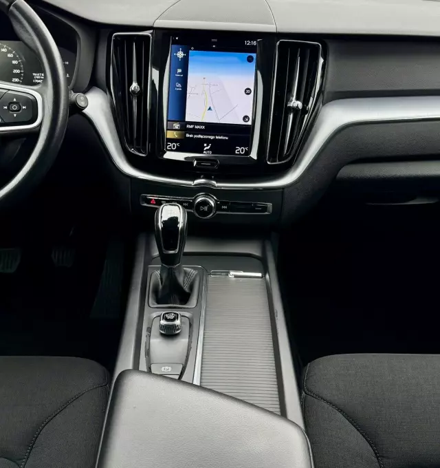 VOLVO XC 60 D4 AWD Momentum Pro