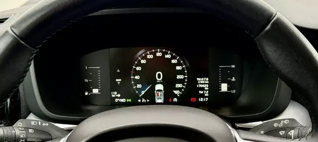 VOLVO XC 60 D4 AWD Momentum Pro