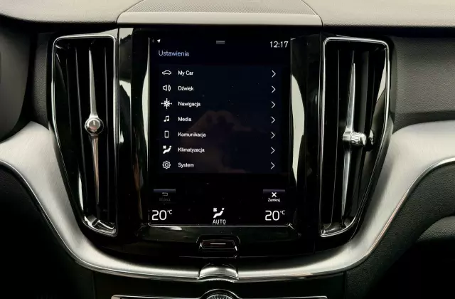 VOLVO XC 60 D4 AWD Momentum Pro