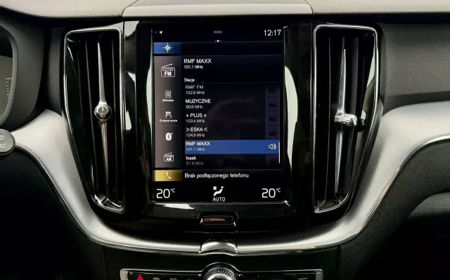 VOLVO XC 60 D4 AWD Momentum Pro