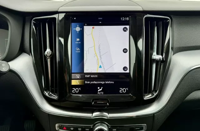 VOLVO XC 60 D4 AWD Momentum Pro