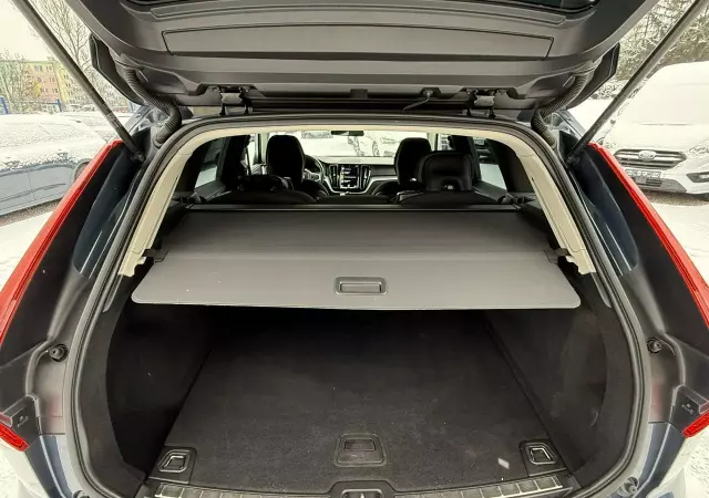 VOLVO XC 60 D4 AWD Momentum Pro