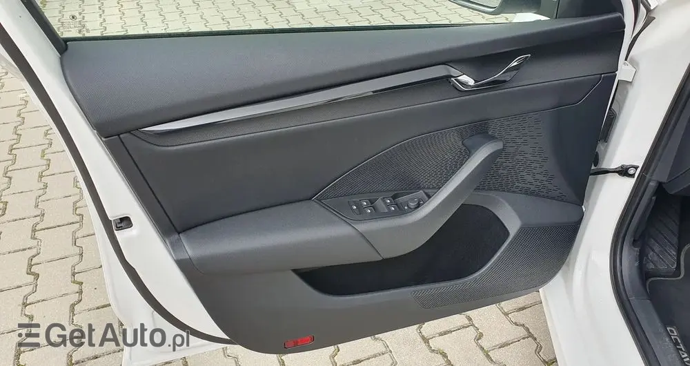 SKODA Octavia 1.0 TSI Active