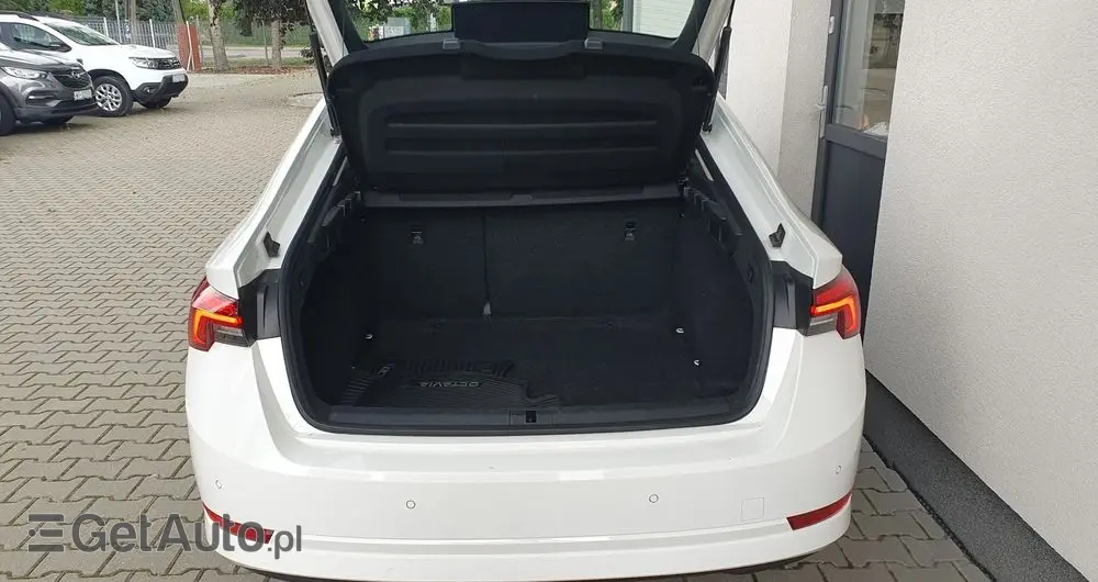 SKODA Octavia 1.0 TSI Active