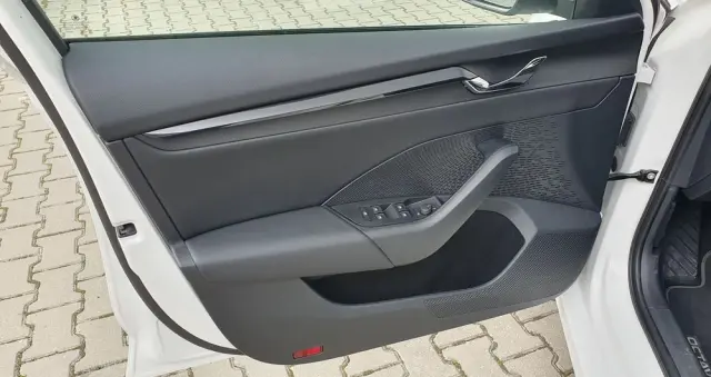 SKODA Octavia 1.0 TSI Active