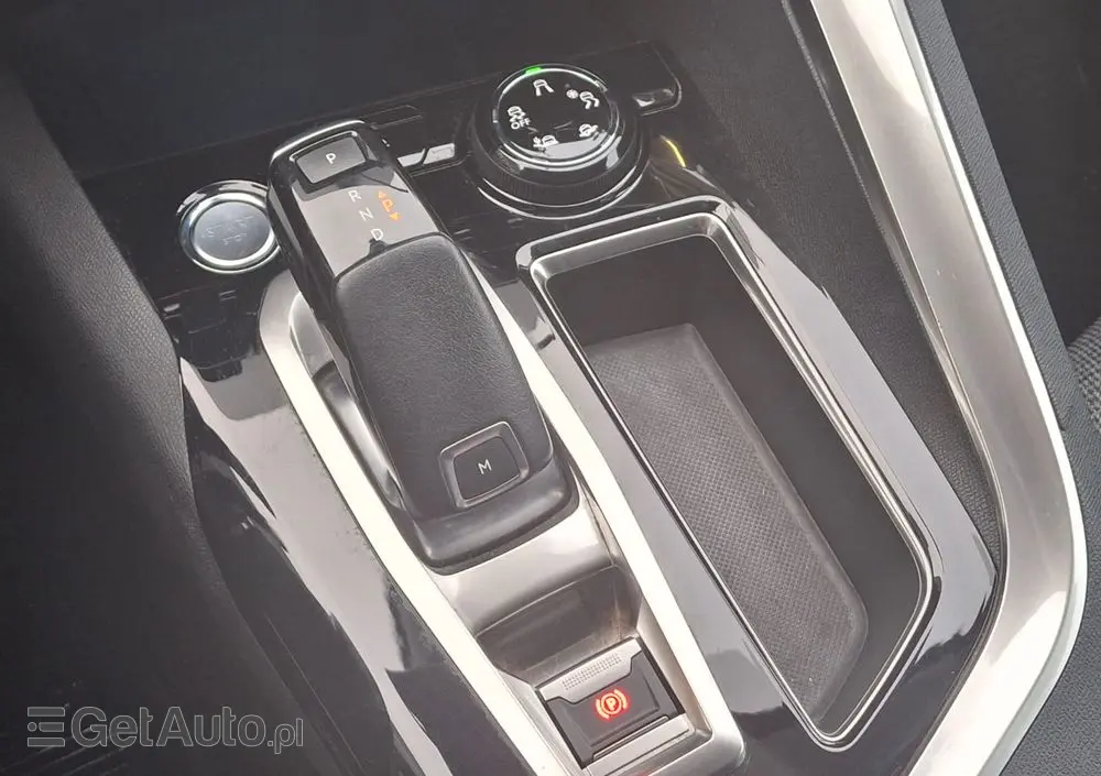 PEUGEOT 3008 1.6 THP Allure S&S EAT6