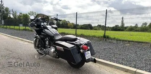 HARLEY-DAVIDSON Road Glide 