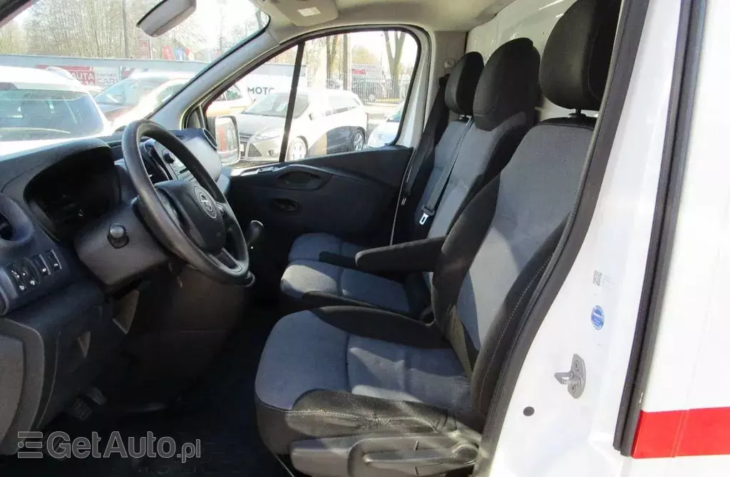 OPEL Vivaro 