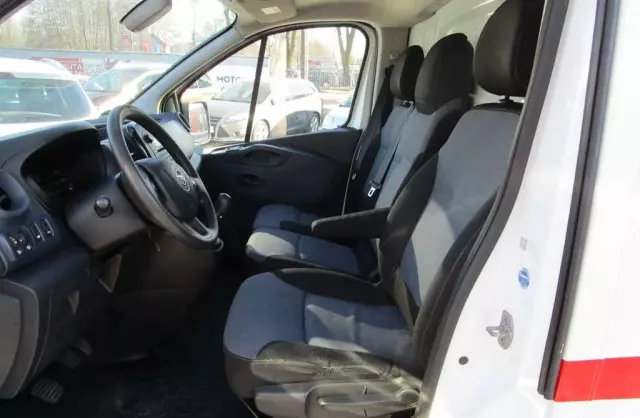 OPEL Vivaro 