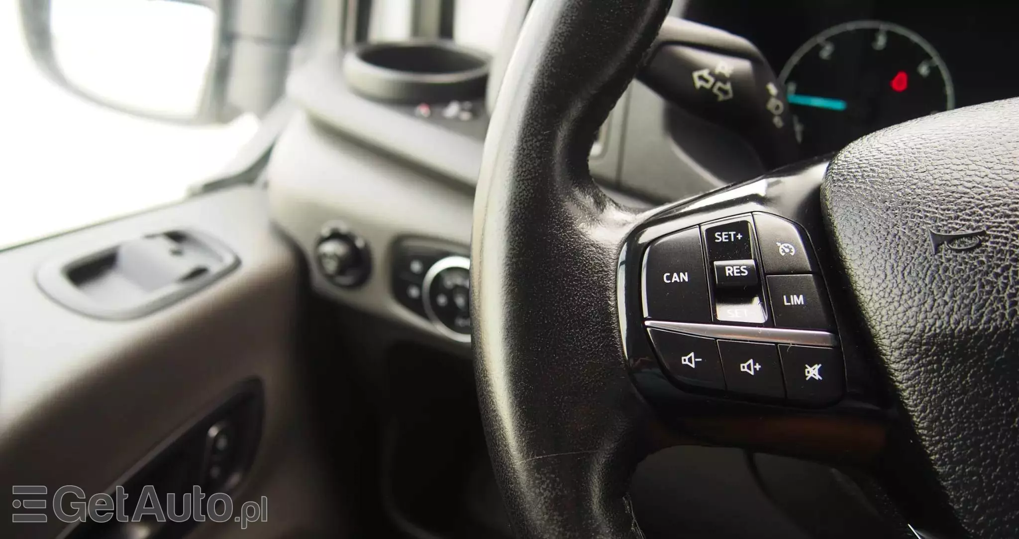 FORD Transit 310 L2H3 Pkw VA MH Trend