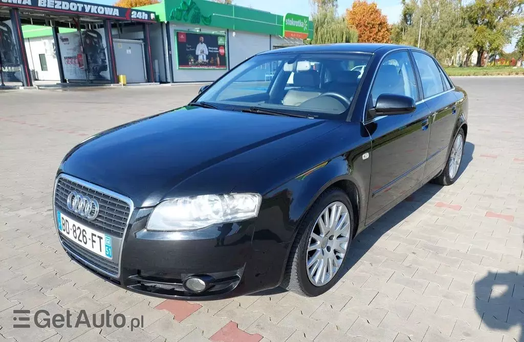 AUDI A4 