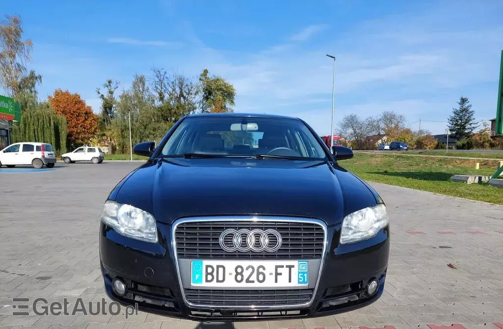 AUDI A4 