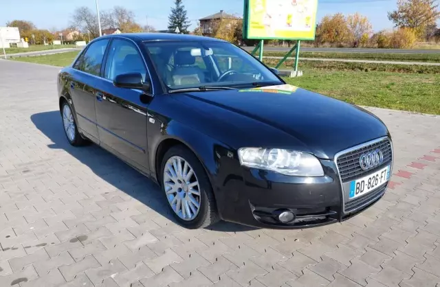 AUDI A4 