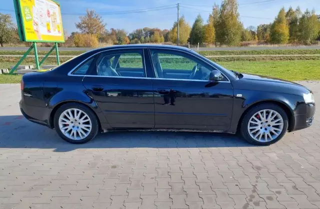 AUDI A4 