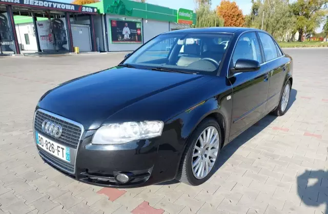 AUDI A4 