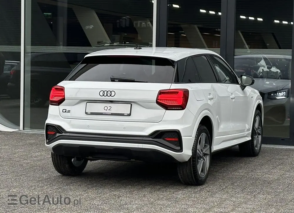 AUDI Q2 